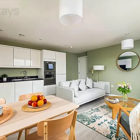 Modern 2 Bed 2 Bath Near Cabot Circus * Bristol